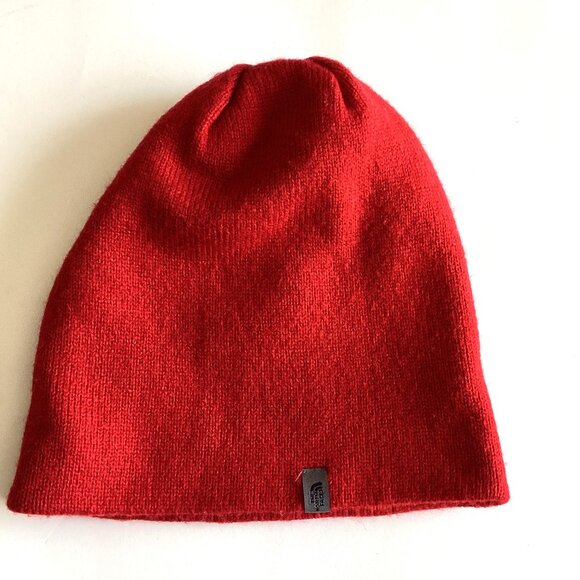 The North Face Red Beanie Knit Hat Winter Skiing Warm Toque Men's Women's Unisex - Picture 1 of 5